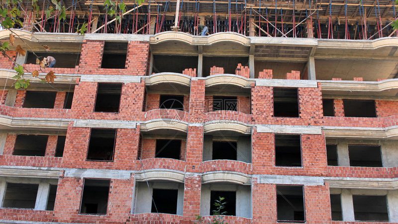 劳务分包与零工：建筑施工中的用工差异解析